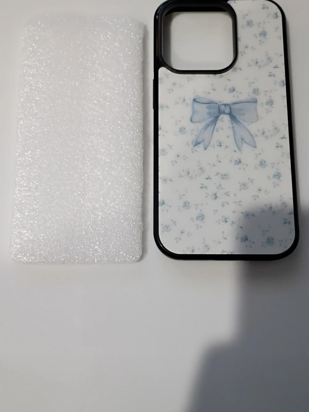 Floral Bow Blue and White Decorative iPhone Case For iPhone 14 Pro